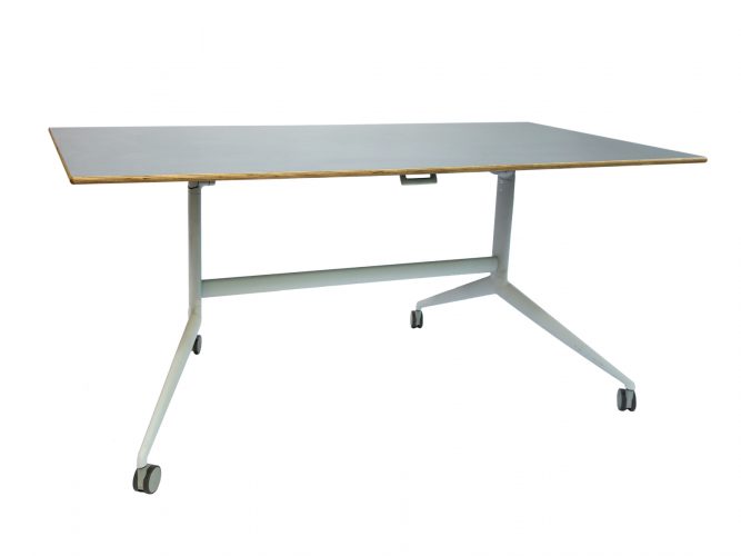 with break-equipped castors, multifunctional