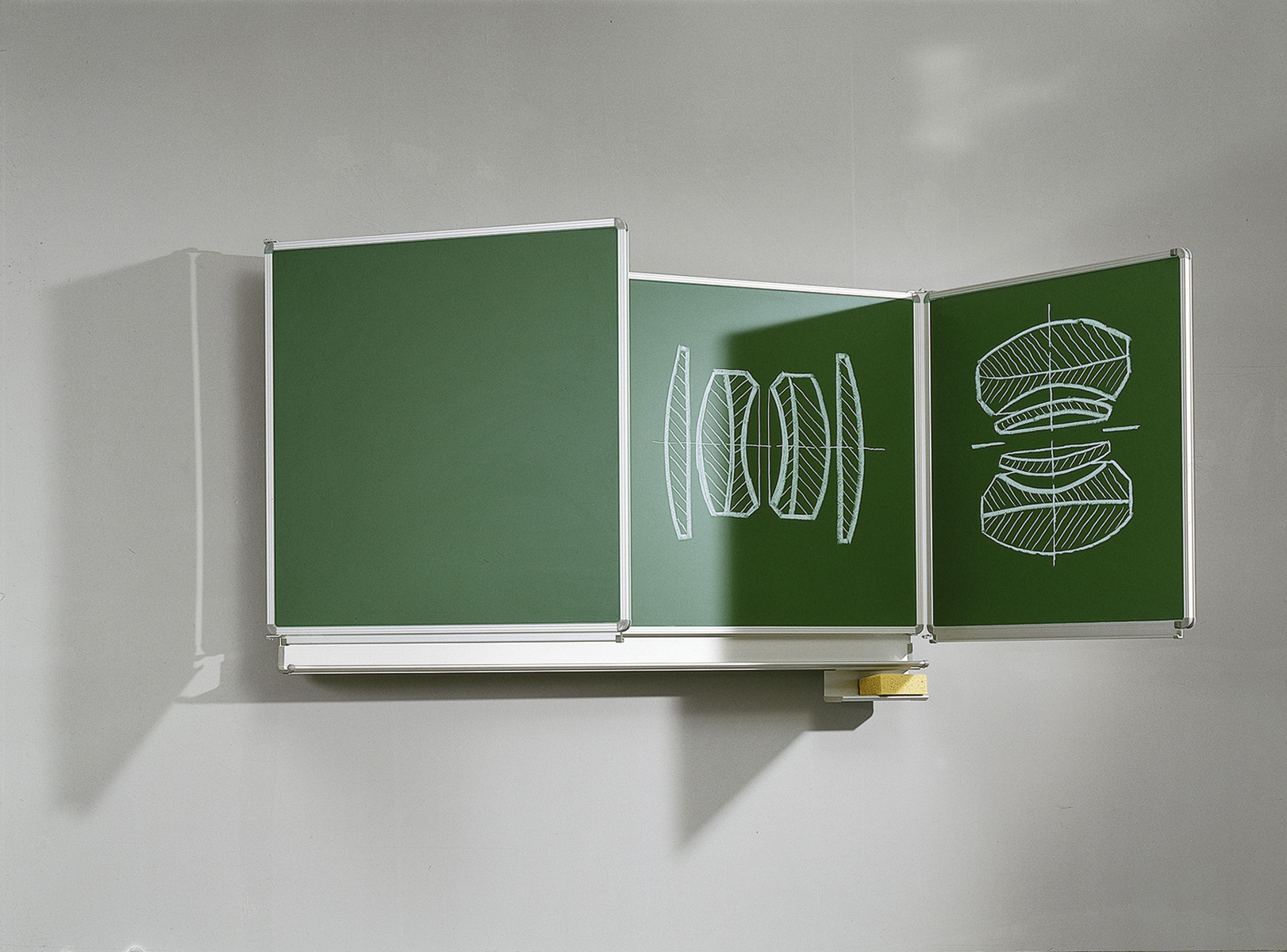 Vario green chalkboard with side wing