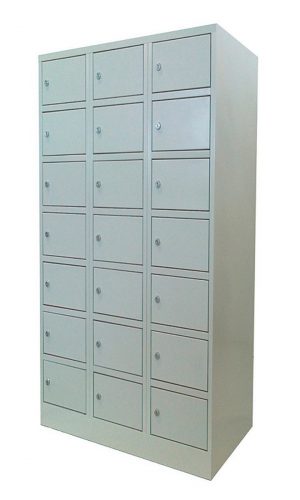 21-compartment locker